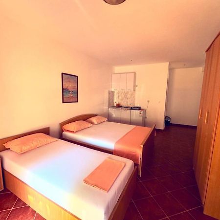 Guesthouse Mb Knezevic بودفا المظهر الخارجي الصورة