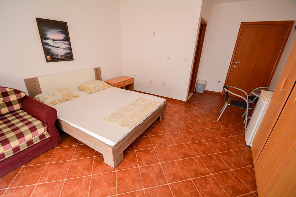 Guesthouse Mb Knezevic بودفا المظهر الخارجي الصورة