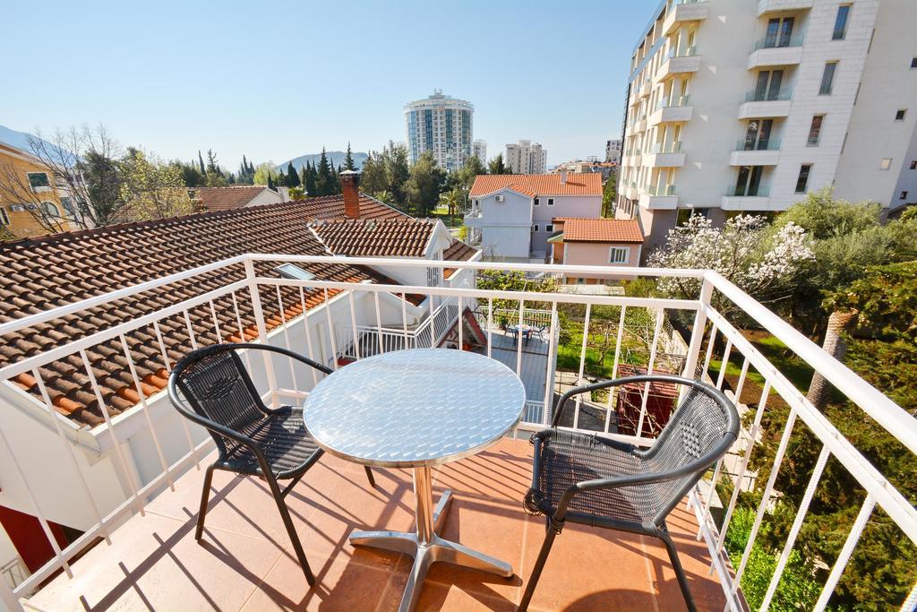 Guesthouse Mb Knezevic بودفا المظهر الخارجي الصورة