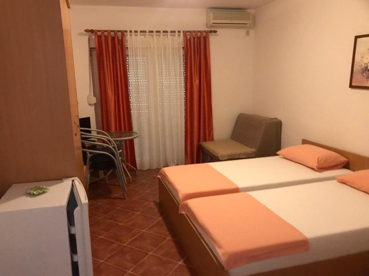 Guesthouse Mb Knezevic بودفا المظهر الخارجي الصورة